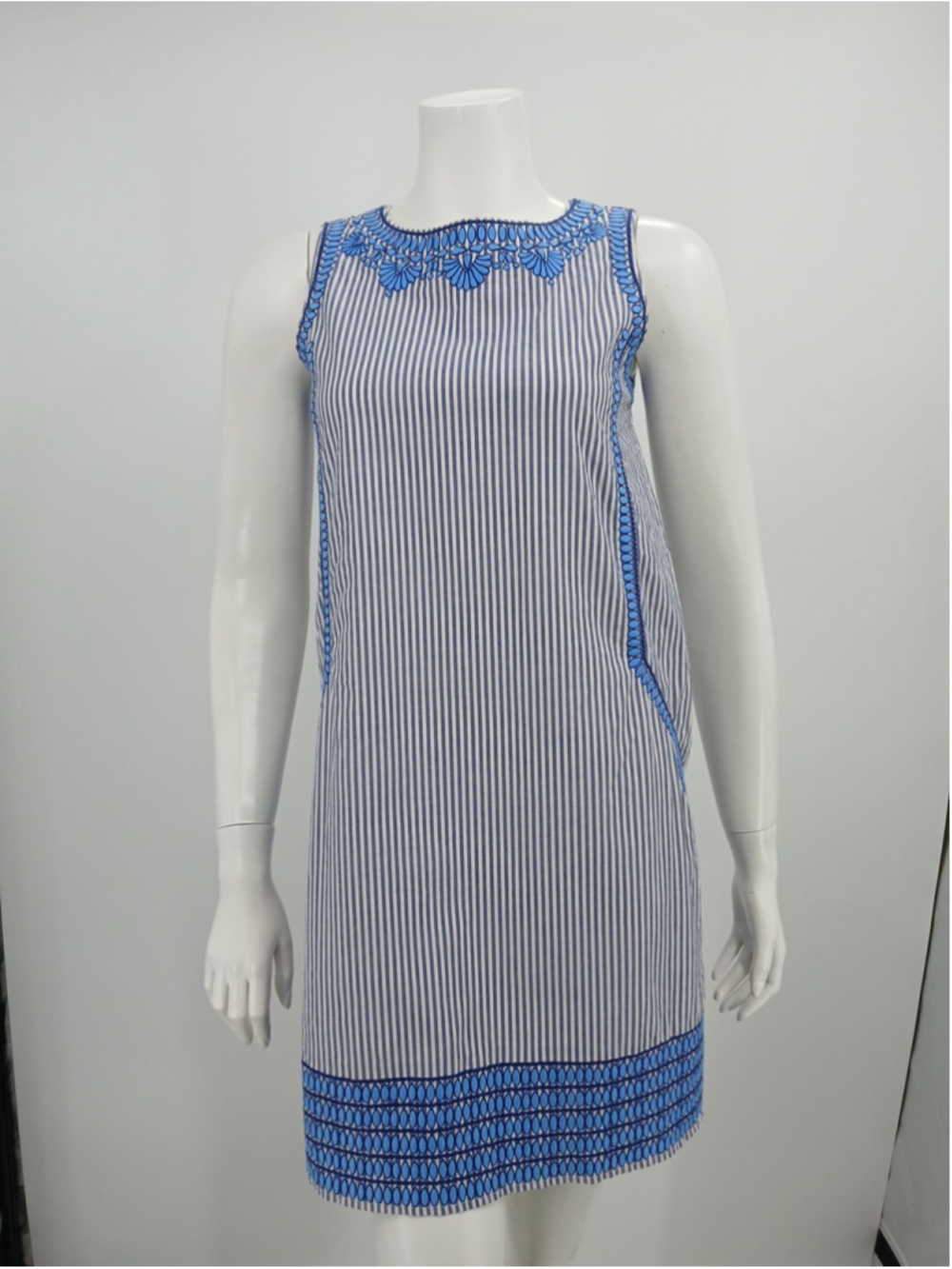 Vineyard Vines Dress Sleeveless Blue/White Stripe With Embroidered Trim Size 00